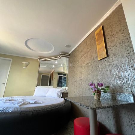 סלבאדור Hotel Paradise מראה חיצוני תמונה