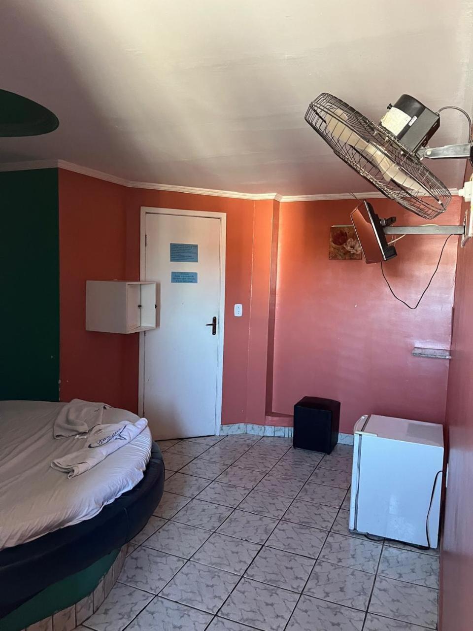 סלבאדור Hotel Paradise מראה חיצוני תמונה