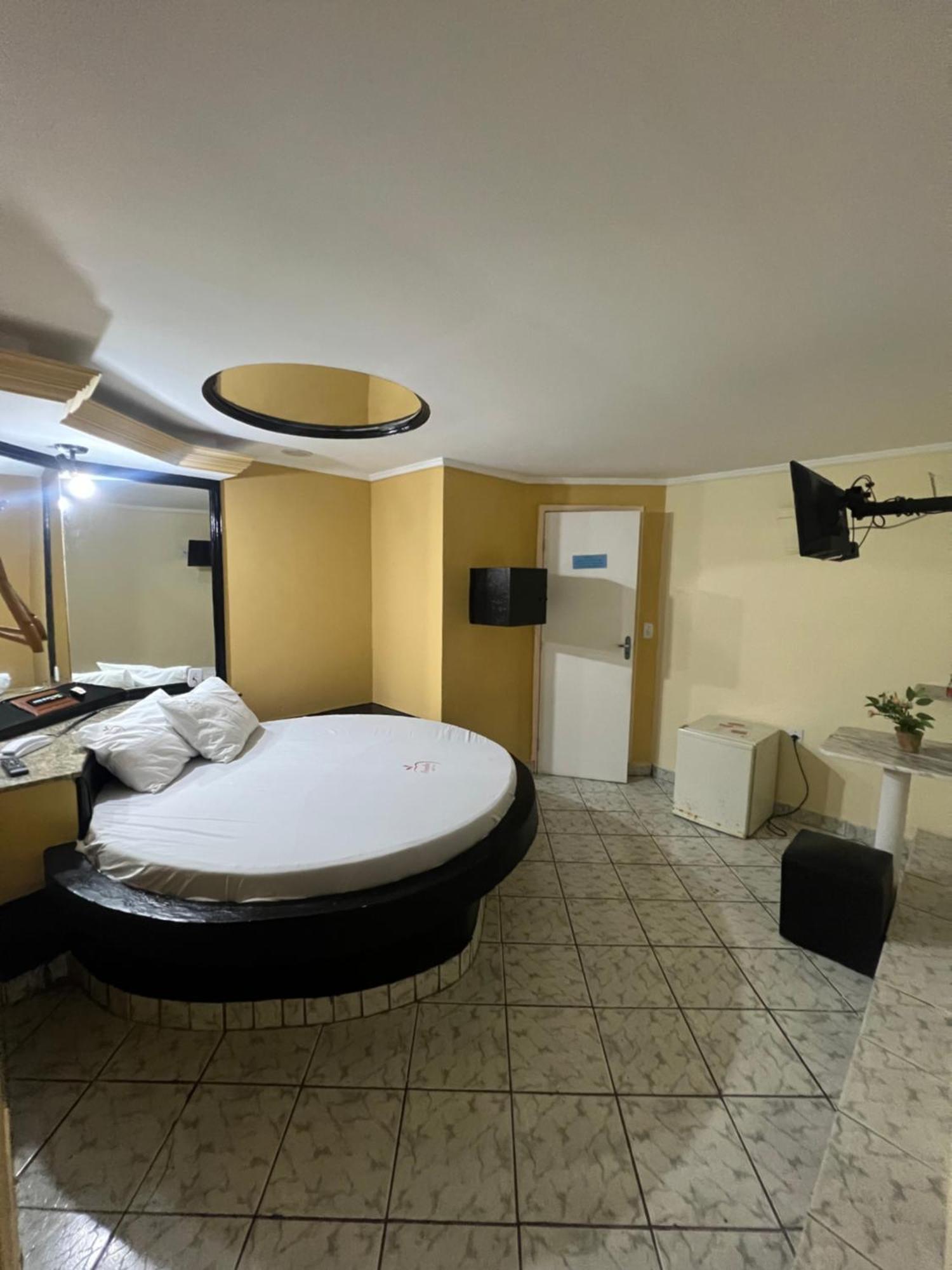 סלבאדור Hotel Paradise מראה חיצוני תמונה